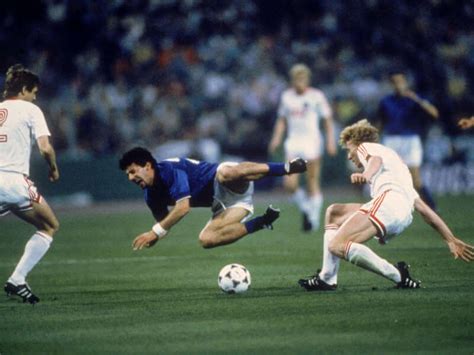 Чемпионат Европы по футболу 1988 года: составы команд, матчи, голы