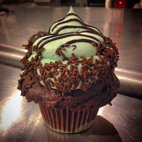 Grasshopper Cupcakes Nora Cupcake Company Cupcake Shop In