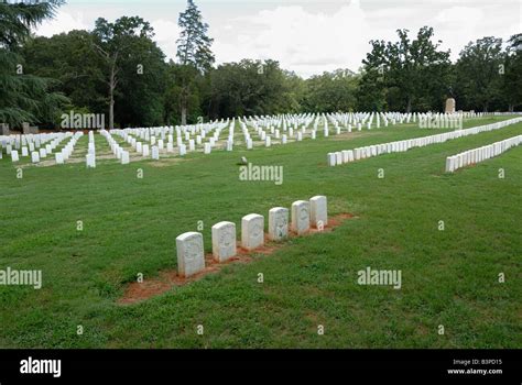 Raiders Graves At Andersonville National Cemetery Stock Photo Alamy