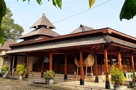 Sejarah Singkat Wisata Religi Masjid Kuno Taman Di Kota Madiun Yang