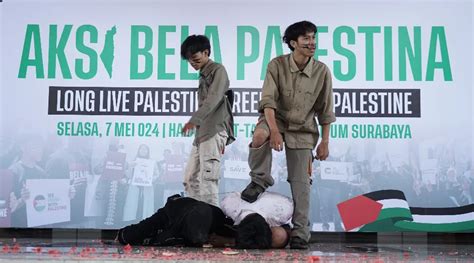 Aksi Bela Palestina Di UM Surabaya Aksi Teatrikal Pembebasan Puisi