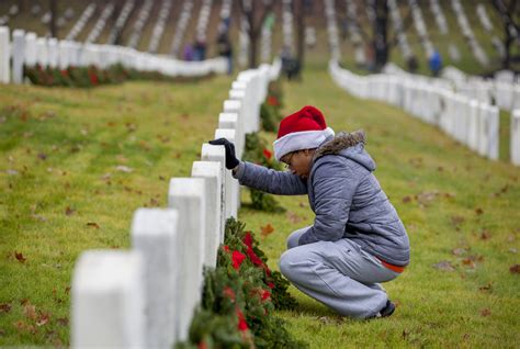 Remember Honor Teach Fallen Veterans Honored With Wreaths At