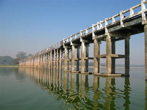 Premium Photo U Bein Bridge On Taungthaman Lake Amarapura Myanmar