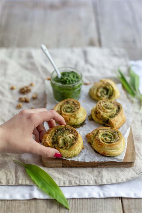 Bl Tterteig Schnecken Mit B Rlauch Walnuss Pesto Frisch Verliebt