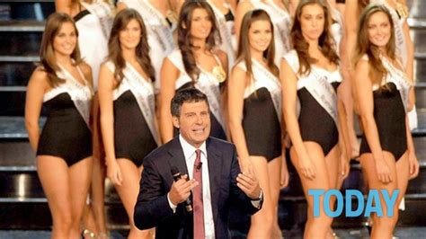 Niente Bikini Per Miss Italia Si Torna Al Costume Intero