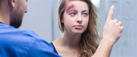 Download Wallpaper Blow Open Wound Head Contusion Medical