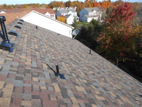 Asphalt shingle roof in Maple Grove, MN, Owens Corning, Summer Harvest ...