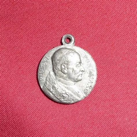 ANCIENNE MÉDAILLE PIEUSE religieuse PAPE PIUS XI PIE XI 16mm EUR 5 90