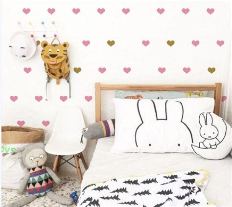 Sticker Dinding Kamar Tidur Berbentuk Love Sebagai Dinding Kamar