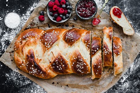 Rezept für einen klassichen Hefezopf wie vom Bäcker Madame Dessert