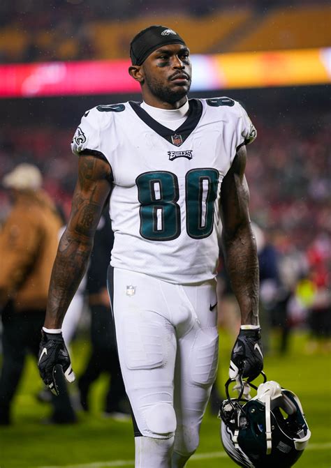 Eagles injury update: Julio Jones out with concussion - Yahoo Sports