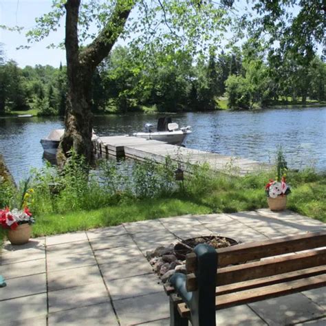 Riverlake Resort Cottages And Seasonal Campground Parry Sound