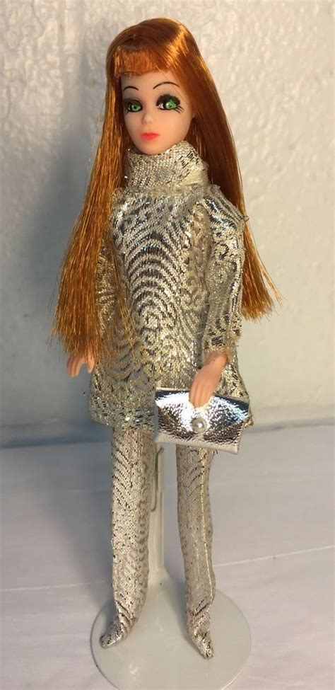 Topper Dawn Doll Glorik11 Wearing Silver Metallic Brocade Outfit W