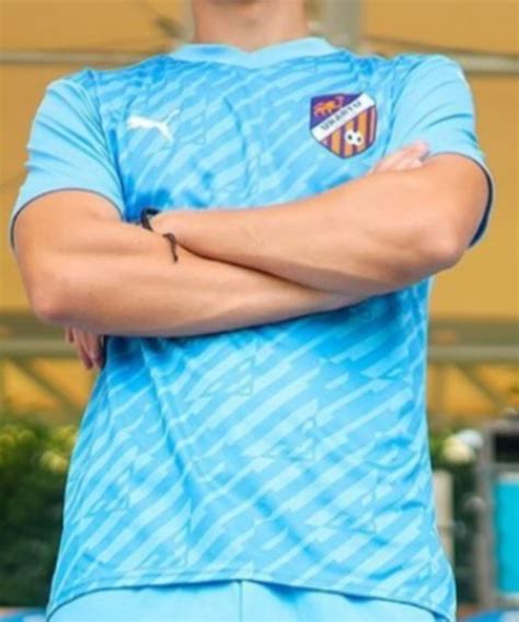 FC Urartu 2024 25 Heimtrikot