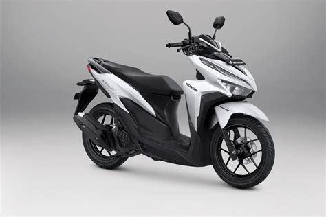 Honda Vario 125 Warna Advance Matte White