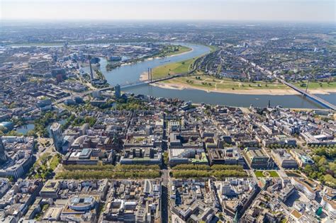 Düsseldorf von oben Straßenführung der bekannten Flaniermeile und