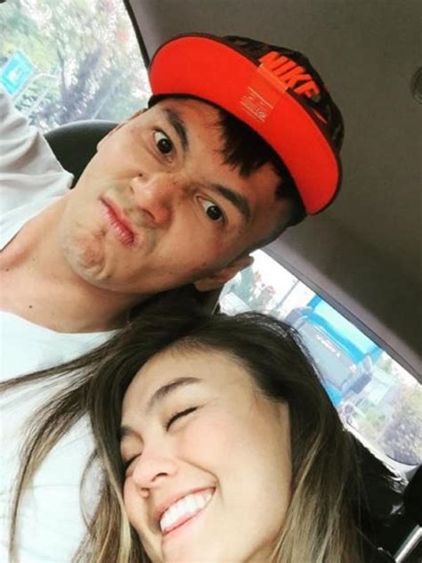 Sering Unggah Foto Agnes Monica Wijaya Saputra Dipertanyakan