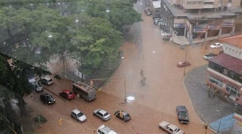 ¡caracas Se ConvirtiÓ En Un Caos Lluvias Inundaron Varias Calles De La