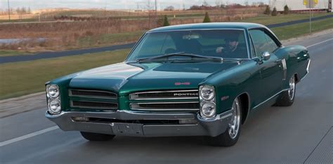 1966 Pontiac Catalina 22 Restomod Keeps It Cool And Classy