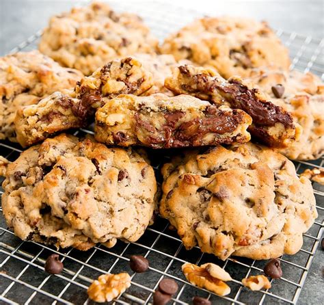 Levain Bakery Chocolate Chip Cookies Kirbies Cravings