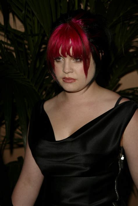 Velvet Kelly Osbourne M R Im Dja A Test T Gal Ria