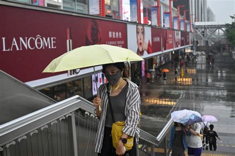 Chine Alerte Rouge Pour Pluies Diluviennes P Kin Et Plusieurs