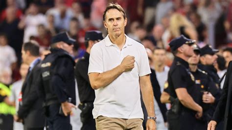 Julen Lopetegui To Wolves Back On As Ex Sevilla Boss Instigates Talks