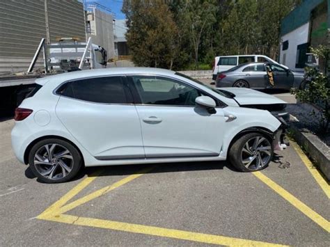 Viaturas RENAULT CLIO V para Peças Servcarros