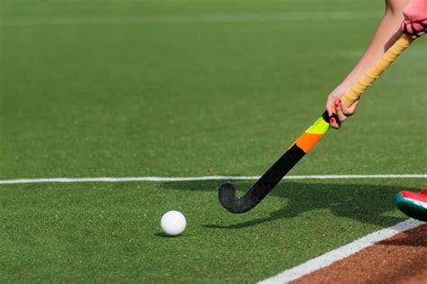 5 Best Field Hockey Sticks For Beginners 2024 (...and 2 to Avoid)