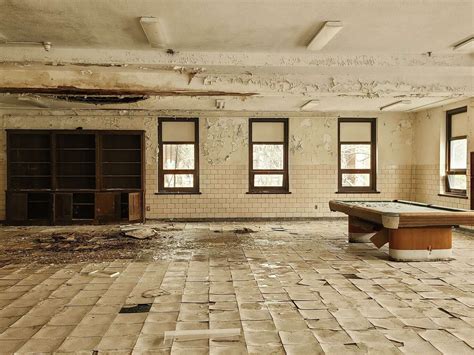 See Inside Abandoned Illinois Mental Hospital