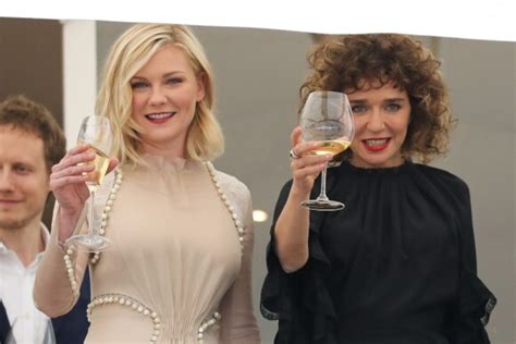 Photo Kirsten Dunst Et Valeria Golino Au Cocktail Des Membres Du Jury