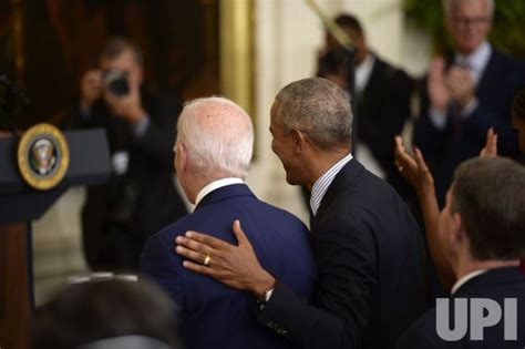 Photo Official Portraits Of Obamas Unveiled At White House