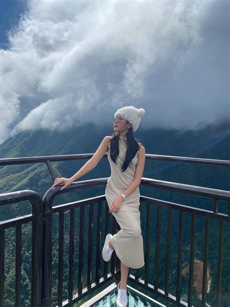 Danh tính hot girl sinh năm 2001 tự sắm biệt thự hơn 30 tỷ mua siêu xe Porsche cùng loạt đồ