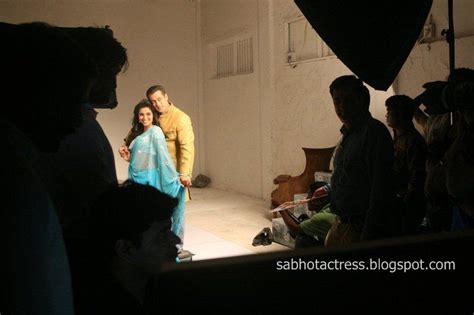 Asin Hot Boob Cleavage Hip Navel Thunder Thighs Show In Ready