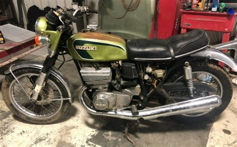 Barn Find Triple 2 Stroke 1973 Suzuki Gt550 Barn Finds