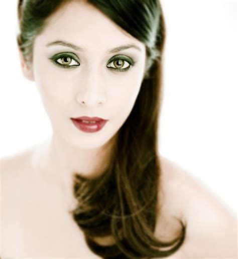 CELEBRITY PICTURES YUT S BLOG Madhura Naik Hot Pics