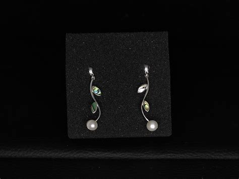 Boucles D Oreilles Argent Avec Des Nacre Abalone Et Perle De Cultures