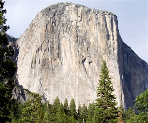 Yosemite Rock Slide on El Capitan Kills 1, Injures 1 | Newsmax.com