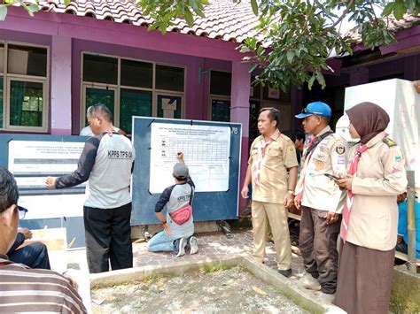 Kwarran Jonggol Turunkan Anggota Pramuka Bantu Pam Pilkades Serentak