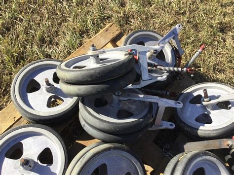Milton Planter Press Wheels Bigiron Auctions
