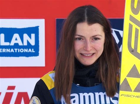 Saut Ski Coupe Du Monde F Minine Comp Tition Rat E Pour Jos Phine