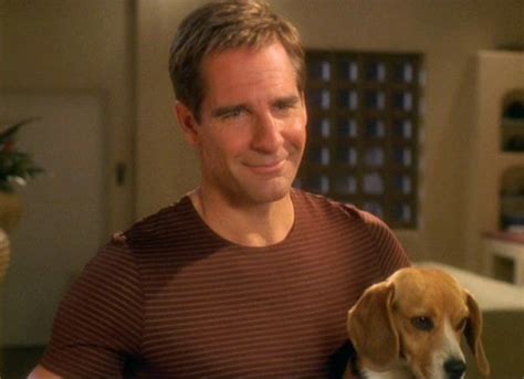 Captain Jonathan Archer (Scott Bakula) & his pet dog Porthos - An English Beagle, Porthos was ...