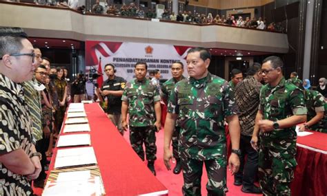 Panglima Tni Pimpin Penandatanganan Kontrak Pengadaan Barang Dan Jasa