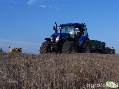 Foto Ciagnik New Holland T Id Galeria Rolnicza Agrofoto