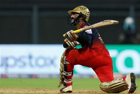 37 Year Old Dinesh Karthik Again Played A Stormy Inning Scoring So