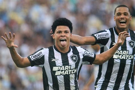 Emerson Urso Comemora Primeiro Gol Feito Pelo Botafogo No Cl Ssico Vov