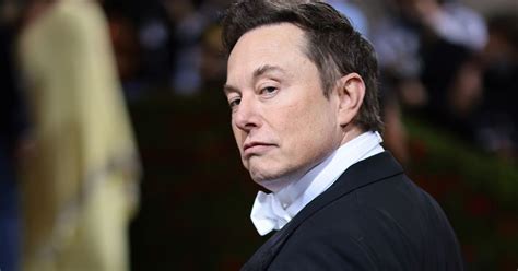 What You Need To Know About Elon Musks Big Meeting With Twitter