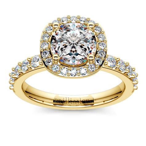 Antique Halo Diamond Engagement Ring In Yellow Gold