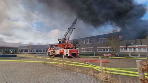 Feuer in Wilhelmshaven Schule brennt alle Schüler gerettet