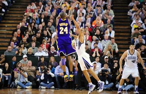 This Day In Lakers History: Kobe Bryant Overcomes Numb Shooting Arm ...